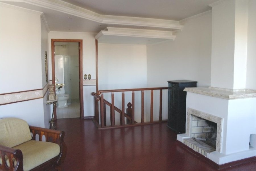Apto/Cobertura com 173m², 3 dormitórios, 2 vagas, no bairro Pio X em Caxias do Sul para Alugar