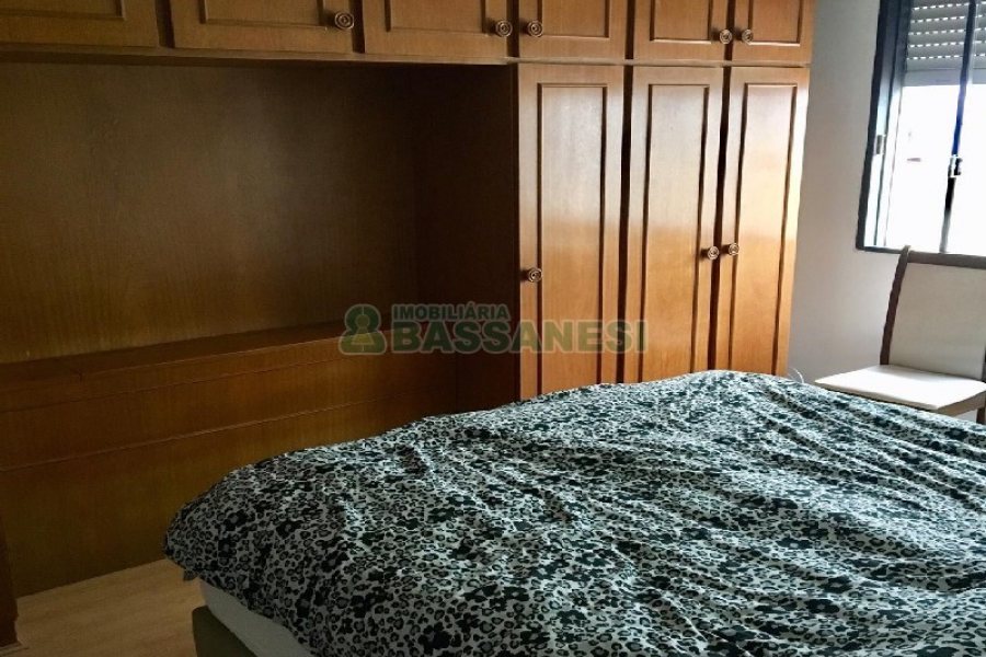 Apartamento com 84m², 2 dormitórios, 1 vaga, no bairro Centro em Caxias do Sul para Alugar