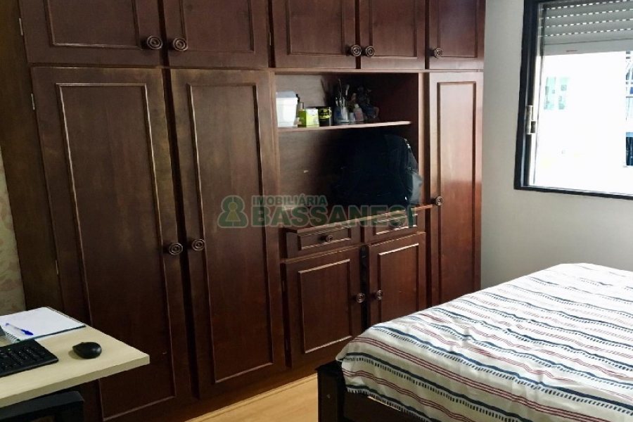 Apartamento com 84m², 2 dormitórios, 1 vaga, no bairro Centro em Caxias do Sul para Alugar