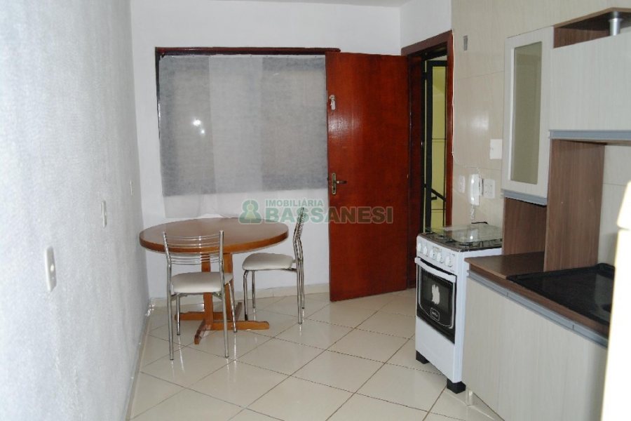 Apartamento com 38m², 1 dormitório, 1 vaga, no bairro Sagrada Família em Caxias do Sul para Alugar