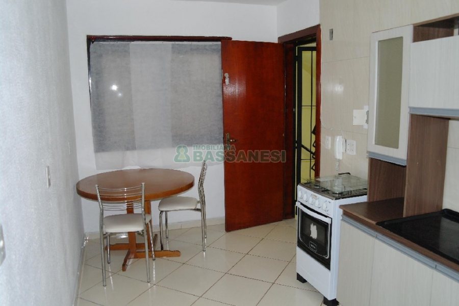 Apartamento com 38m², 1 dormitório, 1 vaga, no bairro Sagrada Família em Caxias do Sul para Alugar