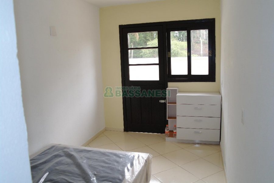 Apartamento com 38m², 1 dormitório, 1 vaga, no bairro Sagrada Família em Caxias do Sul para Alugar