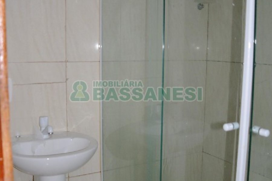Apartamento com 38m², 1 dormitório, 1 vaga, no bairro Sagrada Família em Caxias do Sul para Alugar