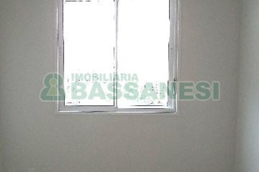 Apartamento com 54m², 2 dormitórios, 1 vaga, no bairro De Lazzer em Caxias do Sul para Alugar