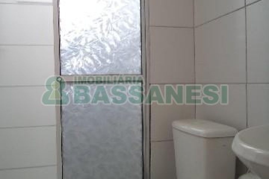 Apartamento com 54m², 2 dormitórios, 1 vaga, no bairro De Lazzer em Caxias do Sul para Alugar