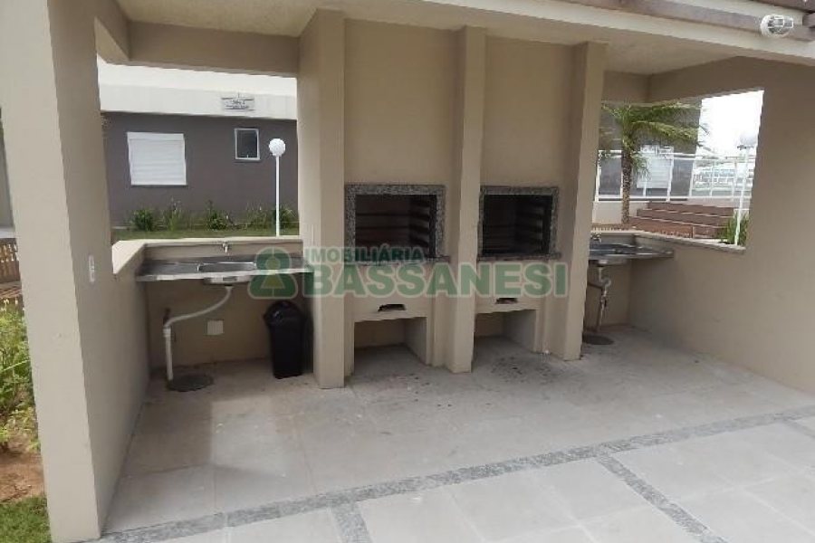 Apartamento com 54m², 2 dormitórios, 1 vaga, no bairro De Lazzer em Caxias do Sul para Alugar