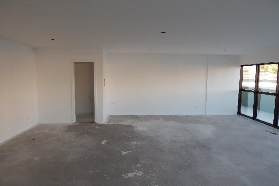 Sala com 90m², 1 vaga, no bairro Pio X em Caxias do Sul para Comprar
