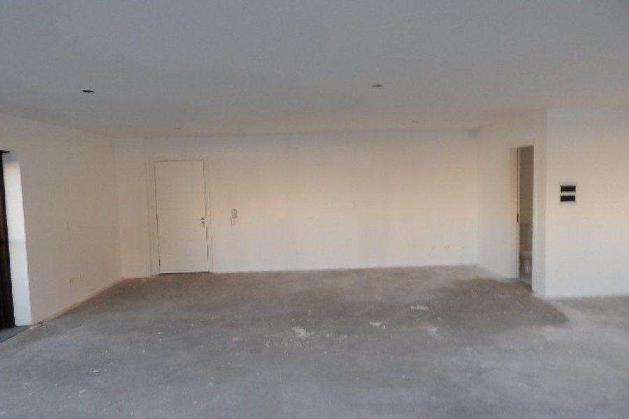Sala com 90m², 1 vaga, no bairro Pio X em Caxias do Sul para Comprar