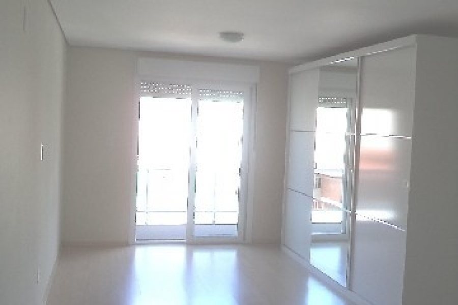 Kitinete Mobiliado com 30m², 1 dormitório, no bairro São Pelegrino em Caxias do Sul para Alugar