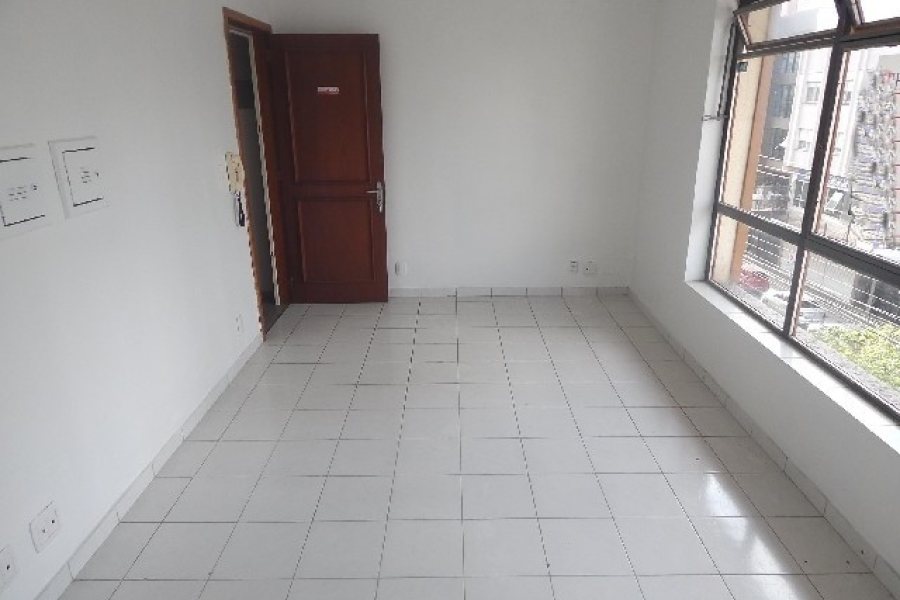 Sala com 15m², no bairro São Pelegrino em Caxias do Sul para Alugar