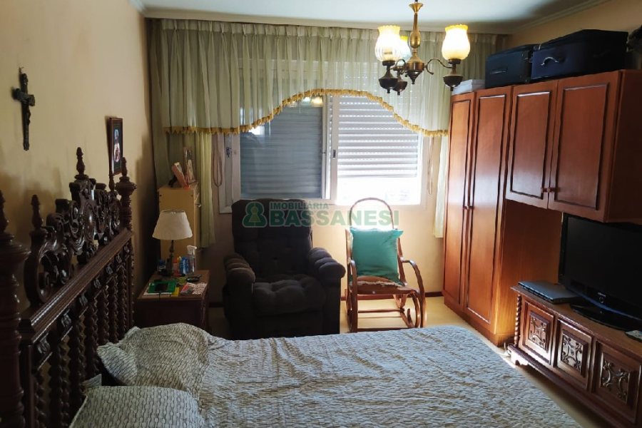 Apartamento com 128m², 3 dormitórios, 1 vaga, no bairro São Pelegrino em Caxias do Sul para Comprar