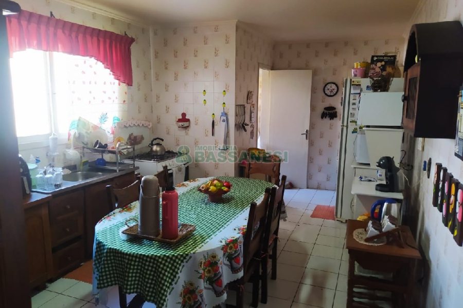 Apartamento com 128m², 3 dormitórios, 1 vaga, no bairro São Pelegrino em Caxias do Sul para Comprar