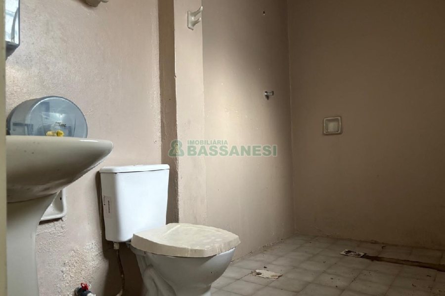 Loja com 120m², no bairro Centro em Caxias do Sul para Alugar