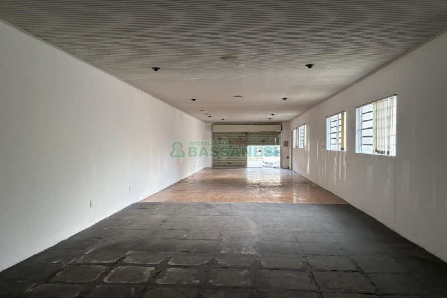 Loja com 120m², no bairro Centro em Caxias do Sul para Alugar