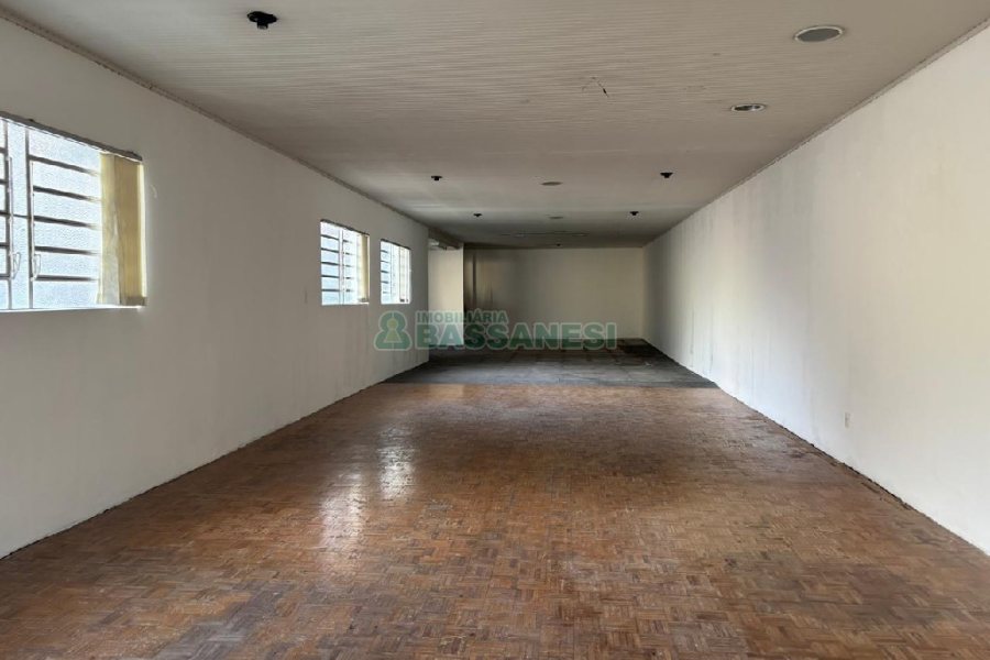Loja com 120m², no bairro Centro em Caxias do Sul para Alugar