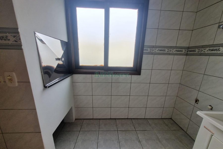 Apartamento com 90m², 3 dormitórios, 1 vaga, no bairro Medianeira em Caxias do Sul para Alugar
