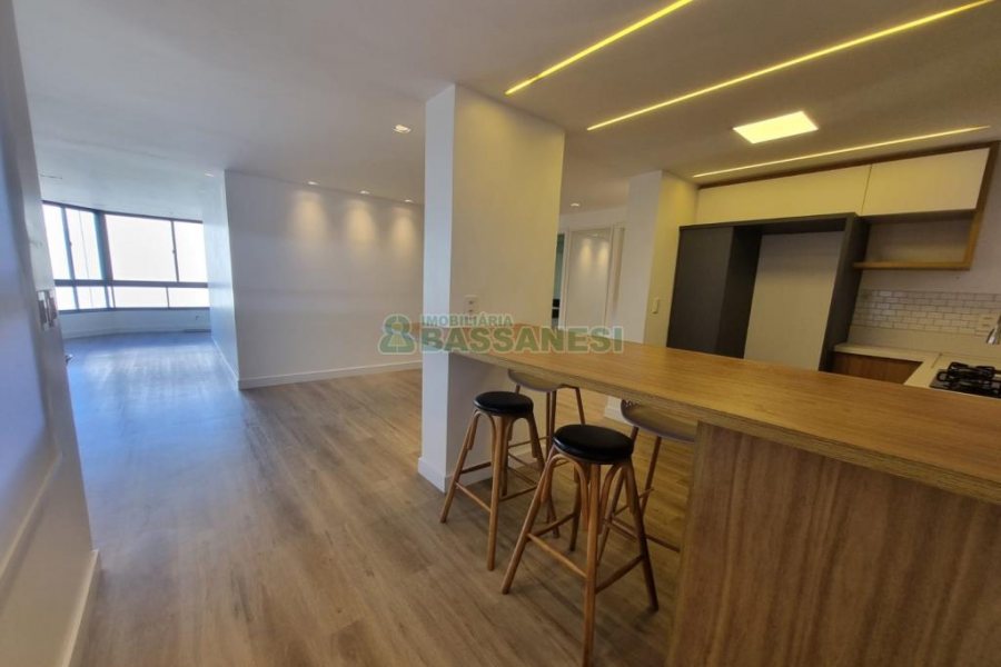 Apartamento com 126m², 3 dormitórios, 2 vagas, no bairro São Pelegrino em Caxias do Sul para Alugar ou Comprar