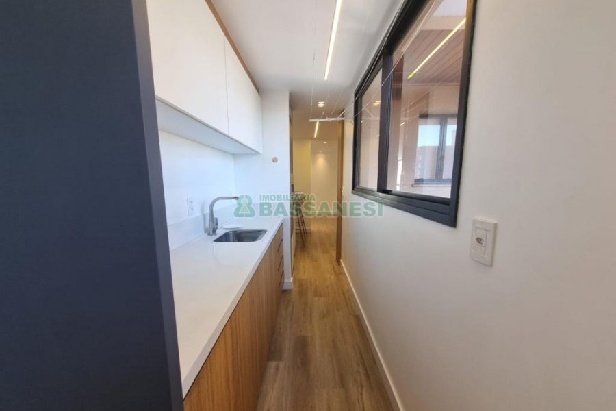 Apartamento com 126m², 3 dormitórios, 2 vagas, no bairro São Pelegrino em Caxias do Sul para Alugar ou Comprar