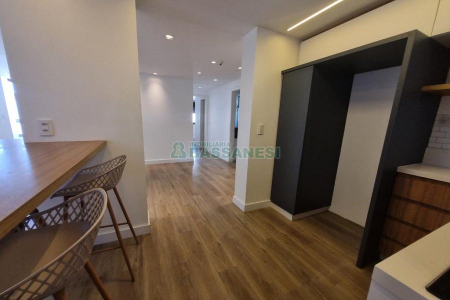 Apartamento com 126m², 3 dormitórios, 2 vagas, no bairro São Pelegrino em Caxias do Sul para Alugar ou Comprar