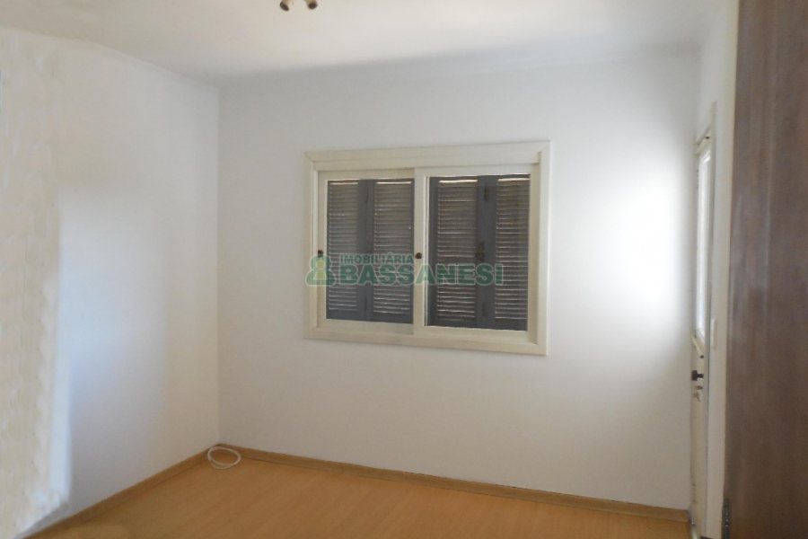 Apartamento com 90m², 2 dormitórios, 1 vaga, no bairro Sanvitto em Caxias do Sul para Comprar