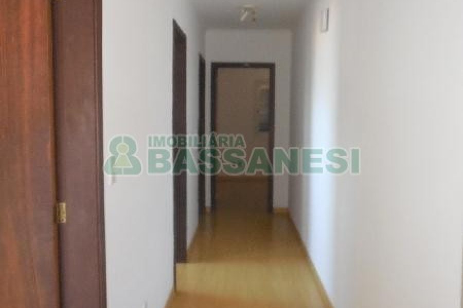 Apartamento com 90m², 2 dormitórios, 1 vaga, no bairro Sanvitto em Caxias do Sul para Comprar