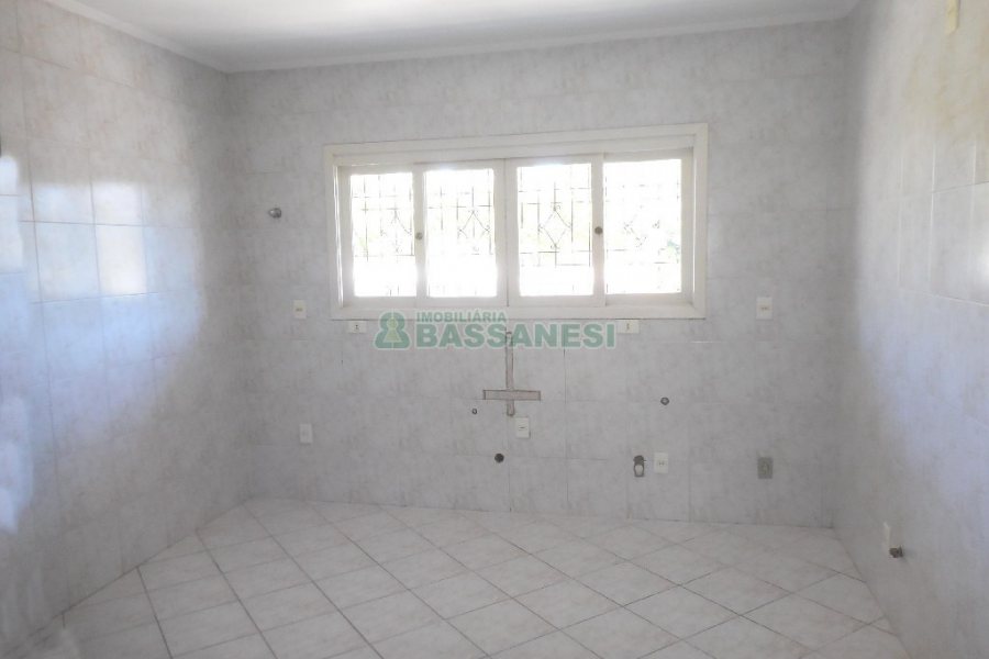 Apartamento com 90m², 2 dormitórios, 1 vaga, no bairro Sanvitto em Caxias do Sul para Comprar