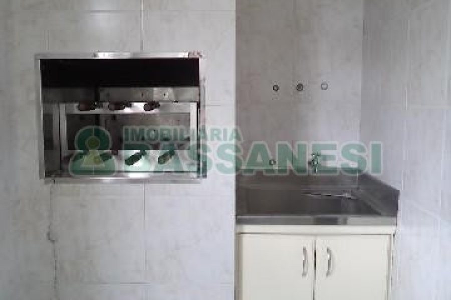 Apartamento com 90m², 2 dormitórios, 1 vaga, no bairro Sanvitto em Caxias do Sul para Comprar