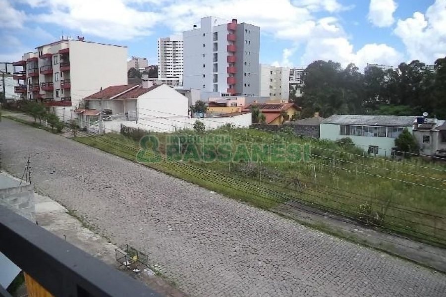 Apartamento com 90m², 2 dormitórios, 1 vaga, no bairro Sanvitto em Caxias do Sul para Comprar