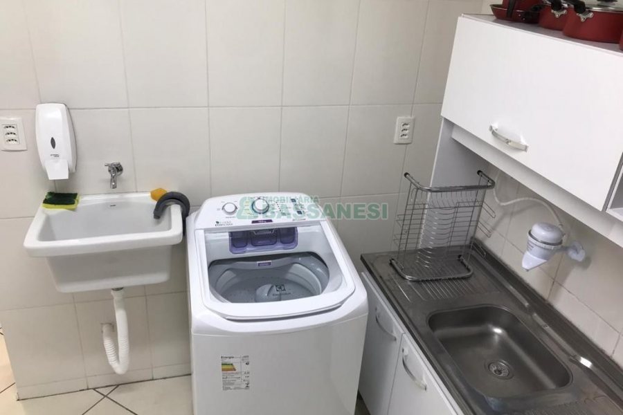 Kitinete Mobiliado com 35m², 1 dormitório, no bairro Centro em Caxias do Sul para Alugar