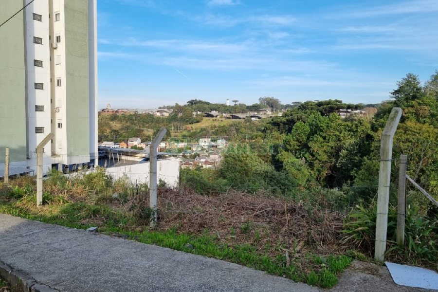 Terreno, no bairro Vila Horn em Caxias do Sul para Comprar