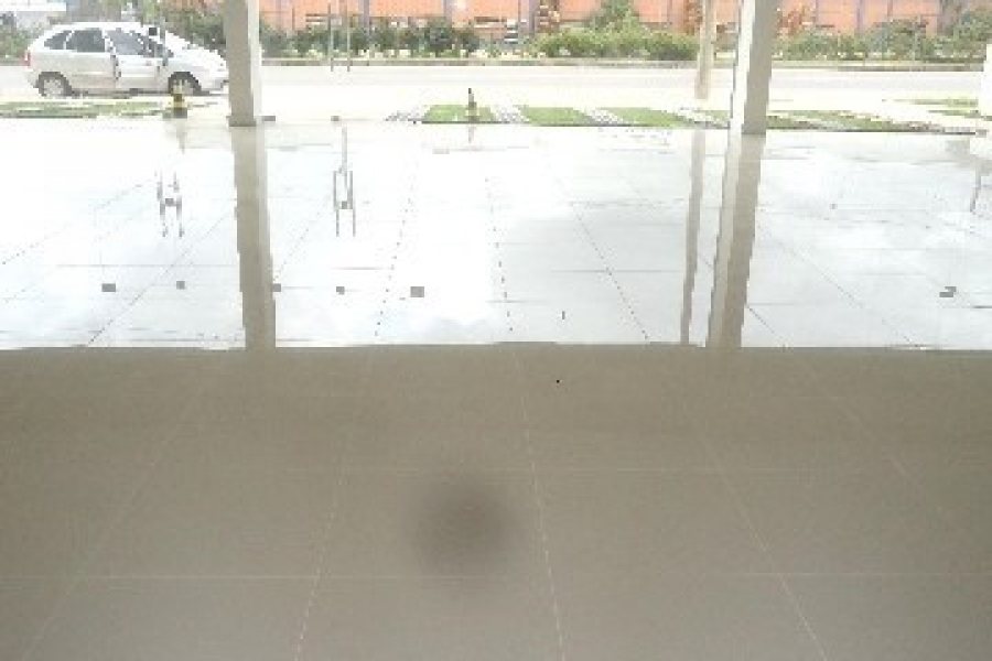 Loja com 610m², no bairro Universitário em Caxias do Sul para Alugar