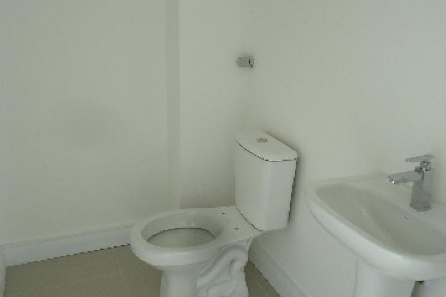 Loja com 610m², no bairro Universitário em Caxias do Sul para Alugar