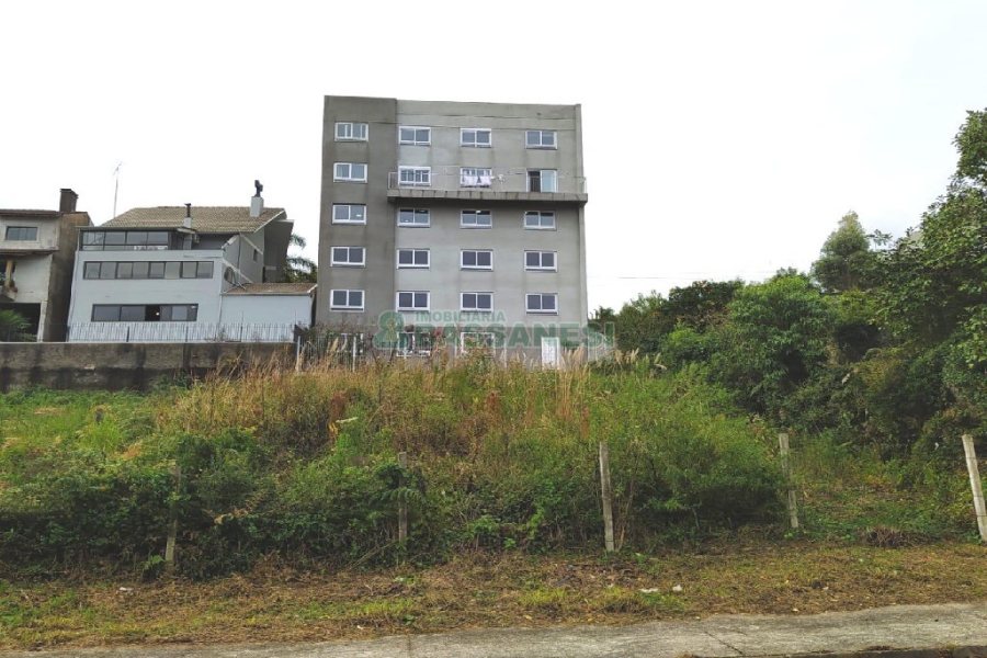 Terreno com 411m², no bairro Cinqüentenário em Caxias do Sul para Alugar