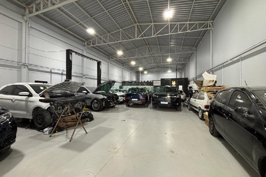 Pavilhão com 500m², no bairro Mariland em Caxias do Sul para Alugar