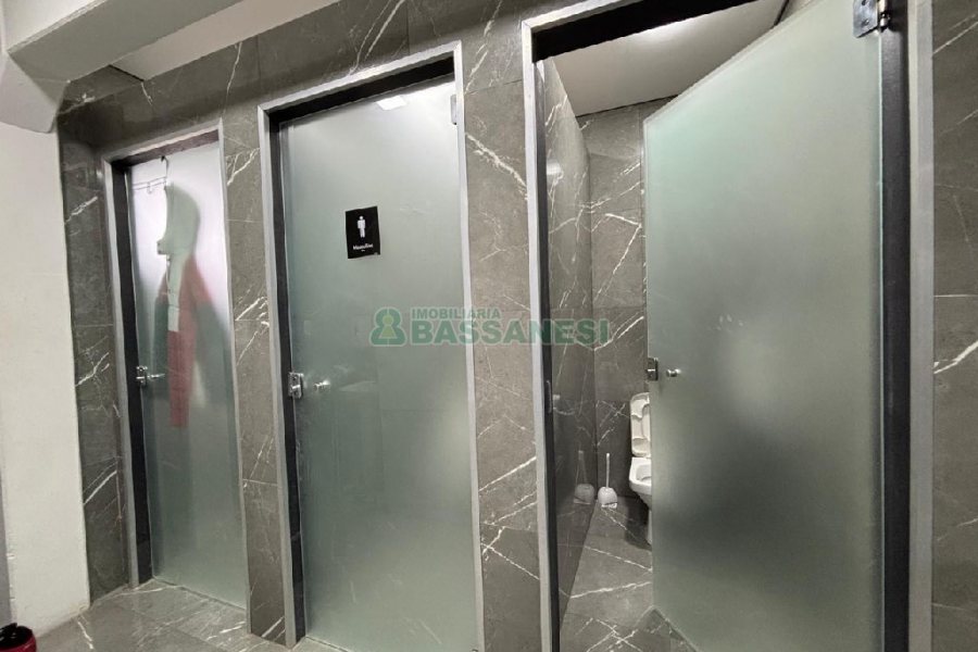 Pavilhão com 500m², no bairro Mariland em Caxias do Sul para Alugar