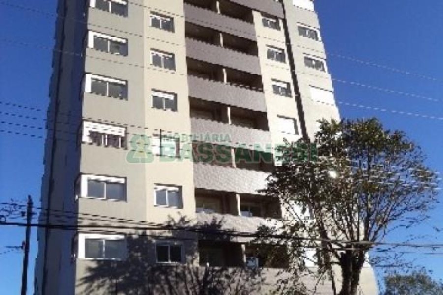 Apartamento com 97m², 2 dormitórios, 2 vagas, no bairro Panazzolo em Caxias do Sul para Comprar