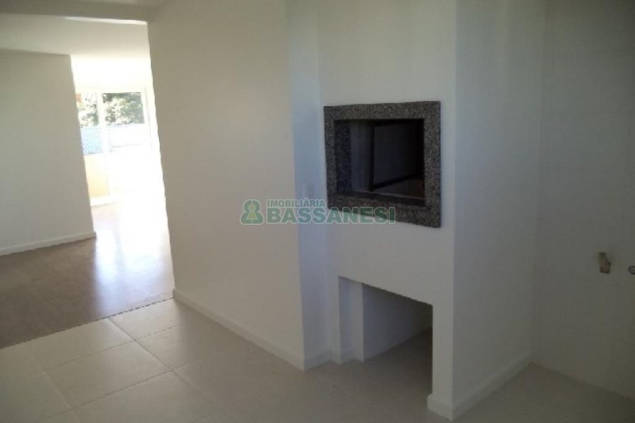 Apartamento com 97m², 2 dormitórios, 2 vagas, no bairro Panazzolo em Caxias do Sul para Comprar