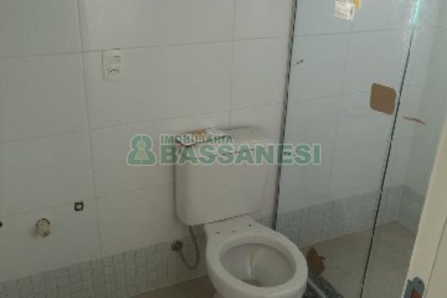 Apartamento com 97m², 2 dormitórios, 2 vagas, no bairro Panazzolo em Caxias do Sul para Comprar