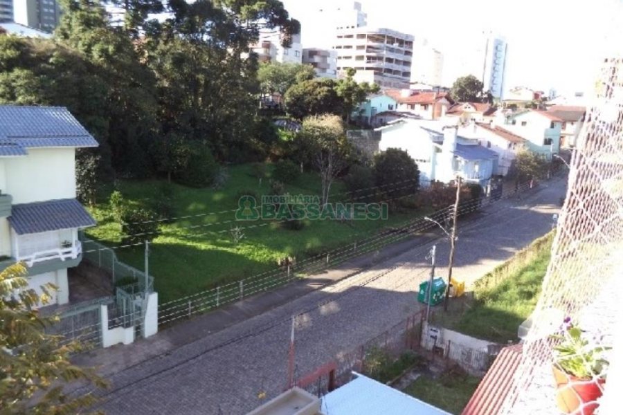 Apartamento com 97m², 2 dormitórios, 2 vagas, no bairro Panazzolo em Caxias do Sul para Comprar