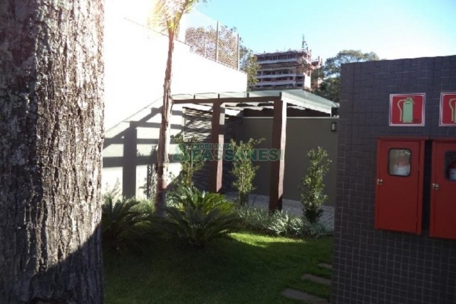 Apartamento com 97m², 2 dormitórios, 2 vagas, no bairro Panazzolo em Caxias do Sul para Comprar