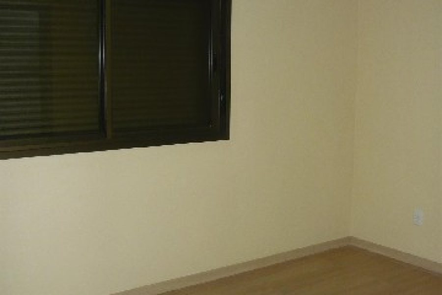 Apartamento com 119m², 3 dormitórios, 2 vagas, no bairro Madureira em Caxias do Sul para Comprar