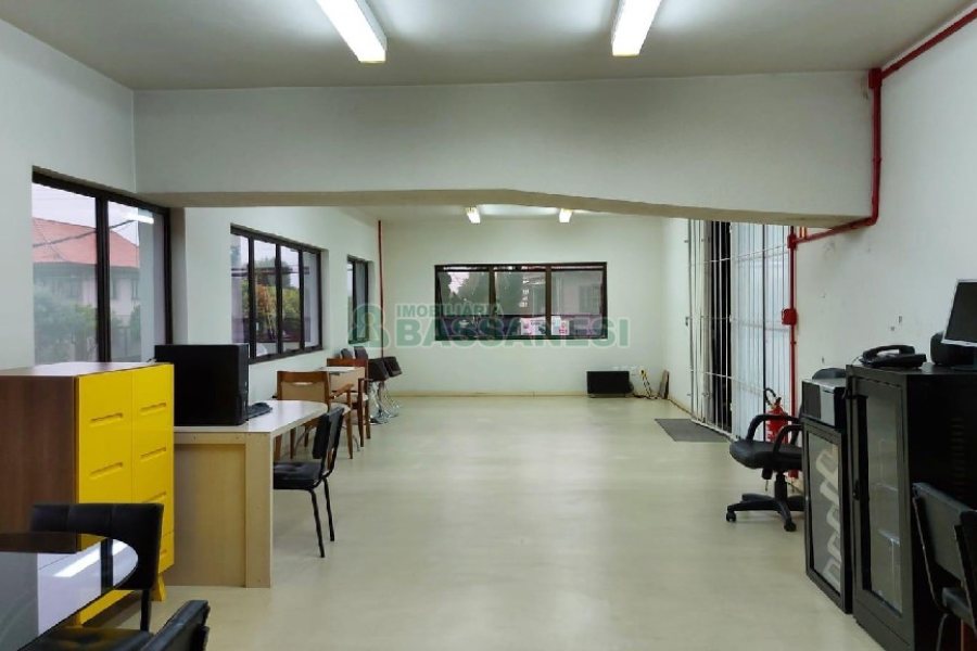 Pavilhão com 640m², no bairro Santa Catarina em Caxias do Sul para Alugar