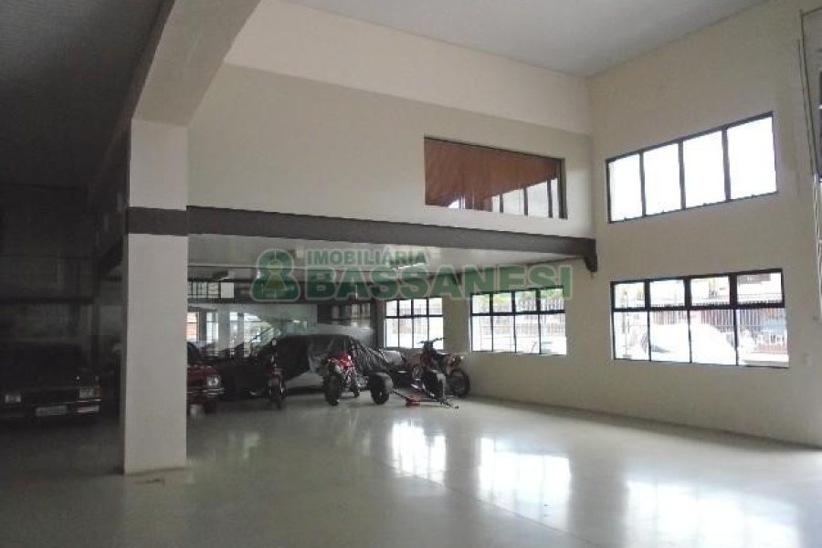 Pavilhão com 640m², no bairro Santa Catarina em Caxias do Sul para Alugar