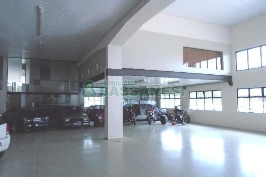 Pavilhão com 640m², no bairro Santa Catarina em Caxias do Sul para Alugar