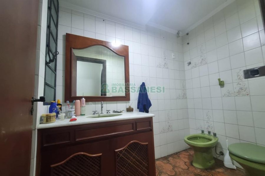 Apartamento com 112m², 3 dormitórios, 1 vaga, no bairro Centro em Caxias do Sul para Comprar