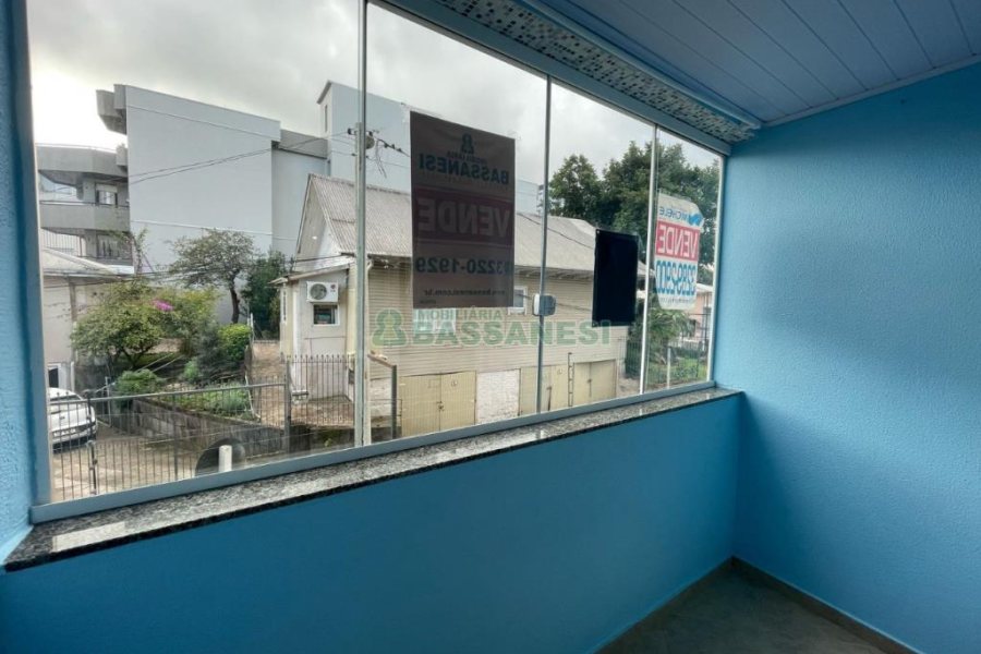 Kitinete com 21m², 1 dormitório, no bairro Centro em Caxias do Sul para Comprar