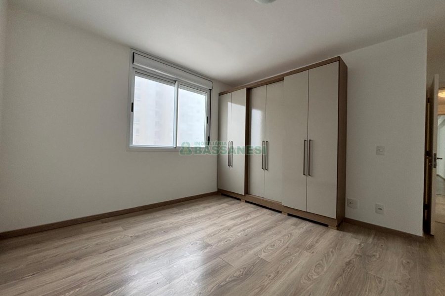 Apartamento com 112m², 3 dormitórios, 2 vagas, no bairro Cristo Redentor em Caxias do Sul para Alugar
