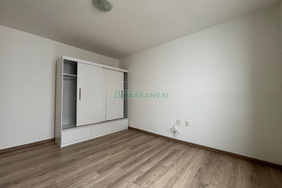 Apartamento com 112m², 3 dormitórios, 2 vagas, no bairro Cristo Redentor em Caxias do Sul para Alugar