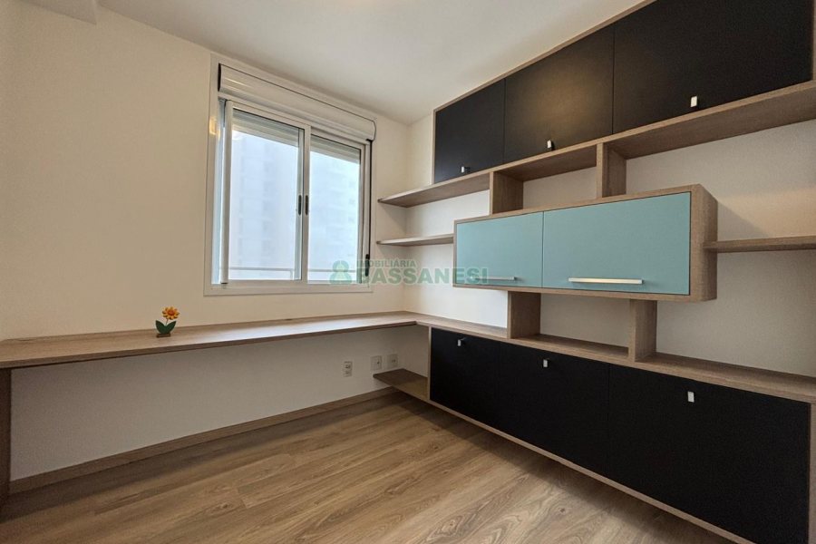 Apartamento com 112m², 3 dormitórios, 2 vagas, no bairro Cristo Redentor em Caxias do Sul para Alugar
