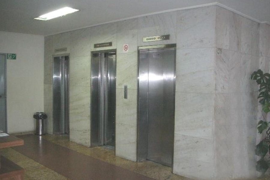 Sala com 24m², no bairro Centro em Caxias do Sul para Alugar